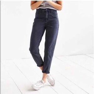 New BDG High-Waisted Mom Jean – Washed Black Denim